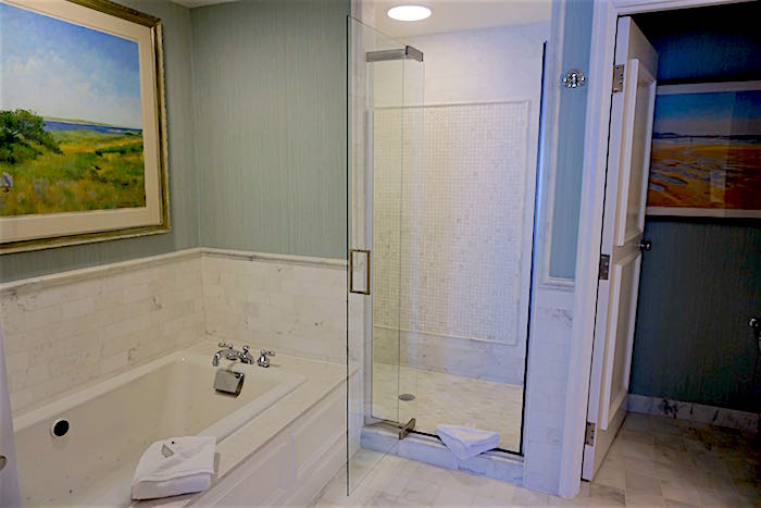 Beach Club Nantucket Suite bath image