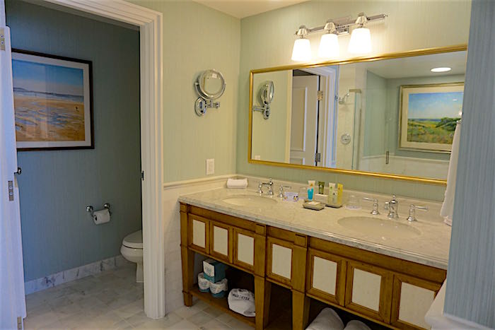 Beach Club Nantucket Suite bath image