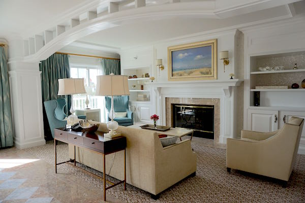 Disney's Beach Club Resort Presidential Newport Suite living room image