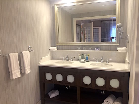 Disney's Beach Club Resort guest room bath image