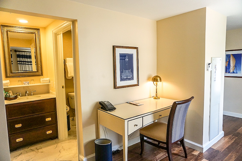 Disney's Yacht Club Turret Two-Bedroom Suite desk image